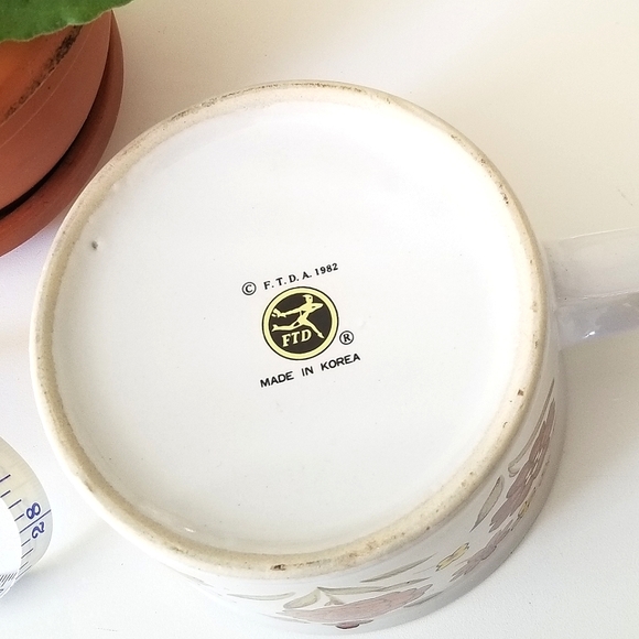 Vintage Floral Mug From 1982 - Picture 5 of 5